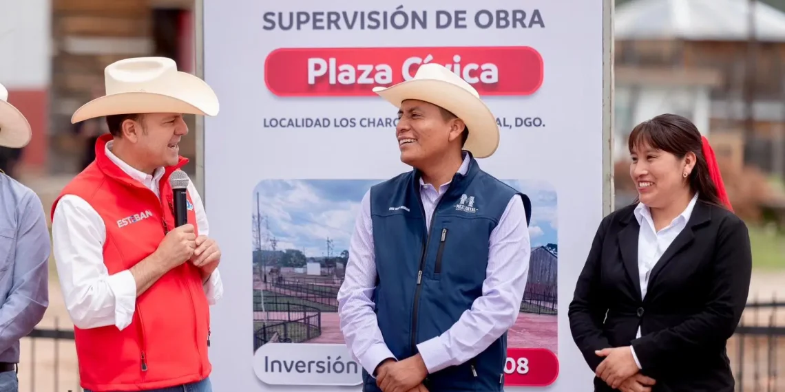 Reciben habitantes de la Comunidad Los Charcos, una plaza cívica, comedor estudiantil, cancha, dino, sistema de agua potable y más