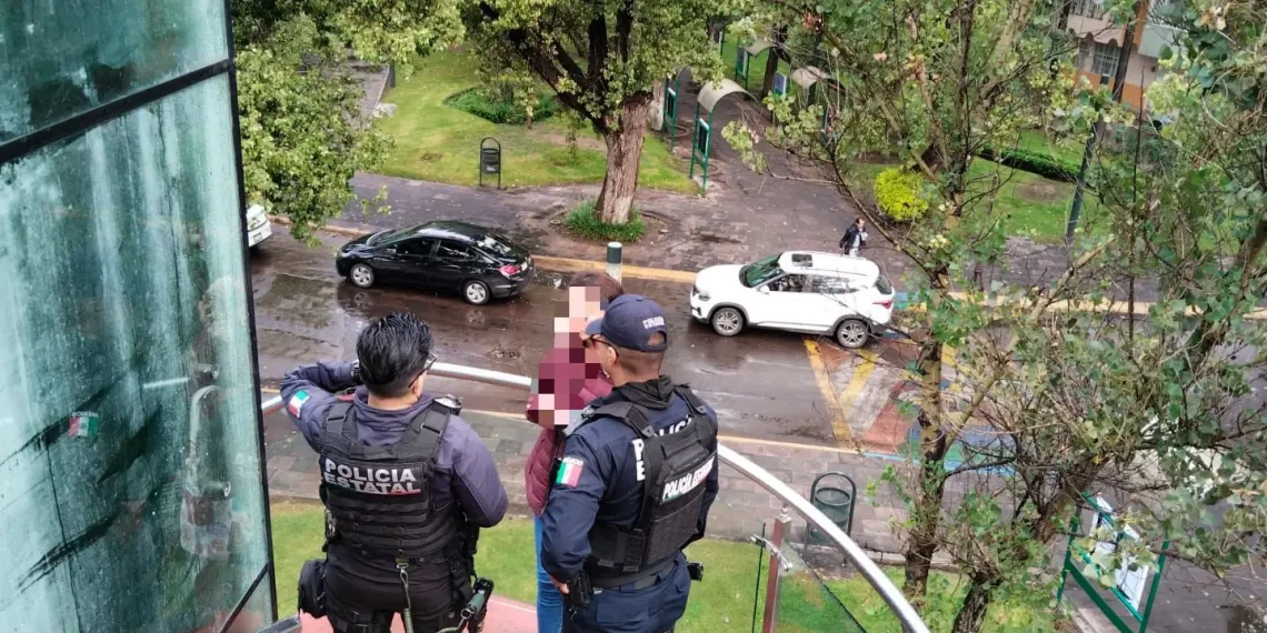 Mujer que buscaba atentar contra su vida, fue rescatada por policías en Durango