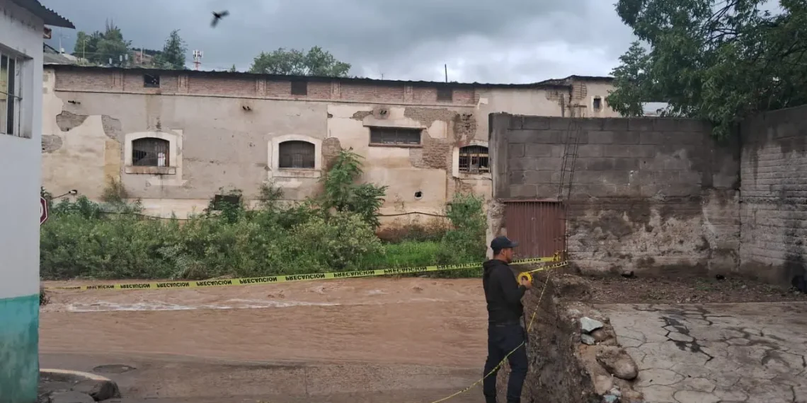 Domicilios se inundaron en el municipio de Guanaceví