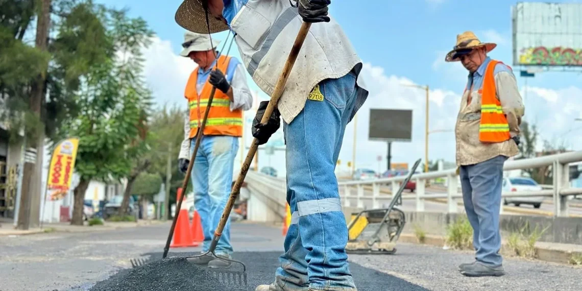 Se siguen rehabilitando vialidades en Aguascalientes