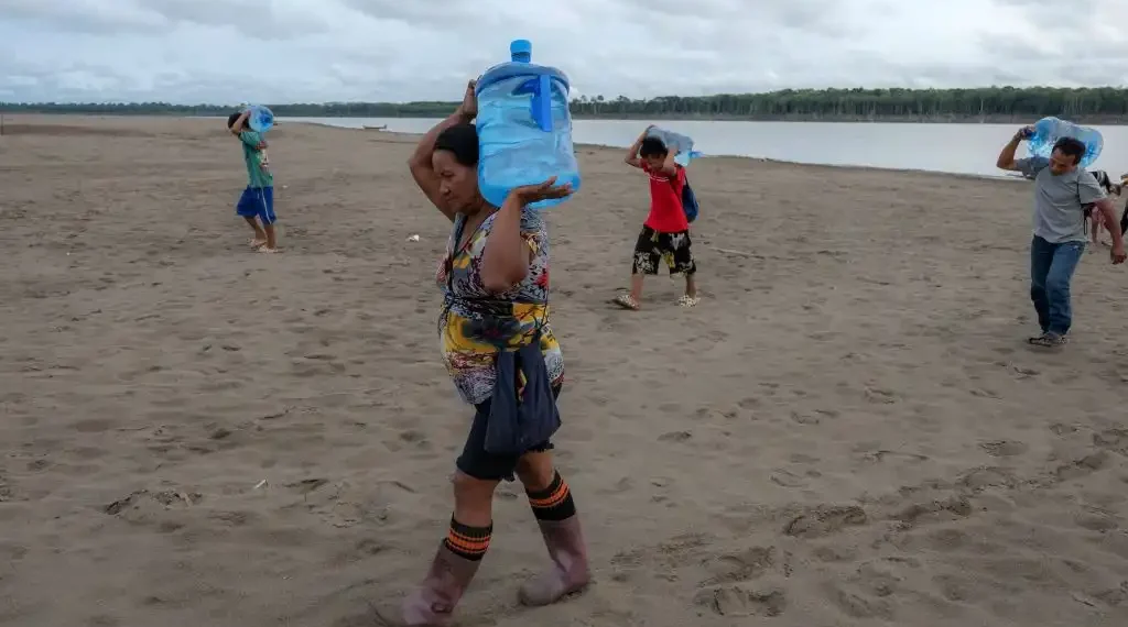 Sequía río Amazonas