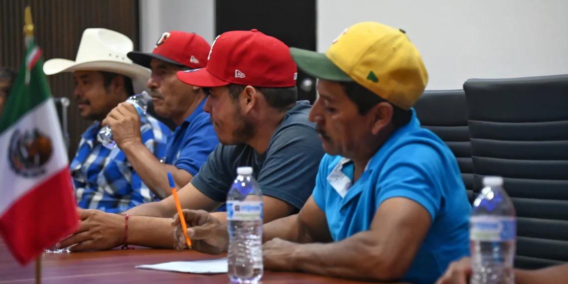 Destina Jesús María apoyos económicos a ganaderos y productores de cempasúchil