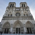 Paris reabre su catedral