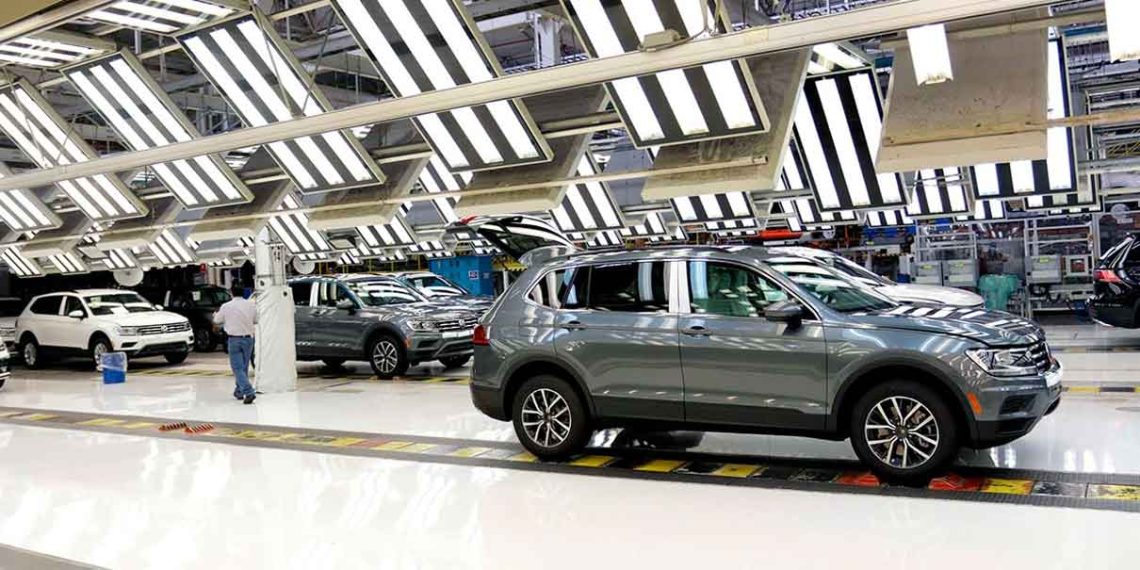 El adiós de la Tiguan metió en aprietos laborales a 25 proveedoras