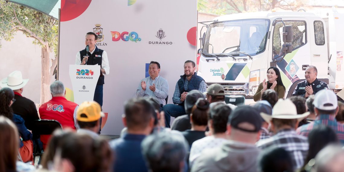 Invierten más de 30 millones de pesos en obras, equipo policial y títulos de propiedad en Canatlán