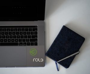 R0l3