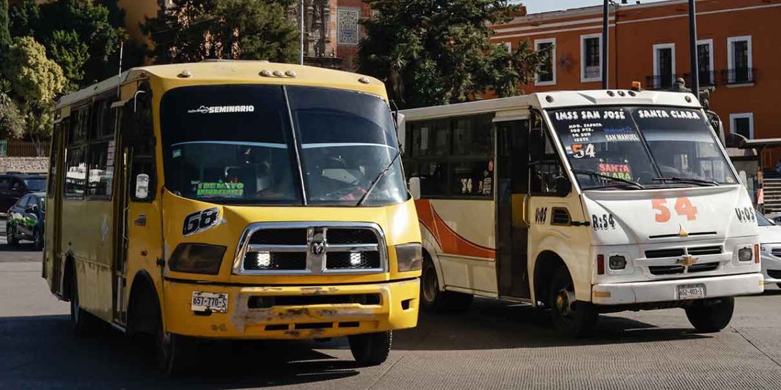 Estudiantes se podrían quedar sin descuento en el transporte público