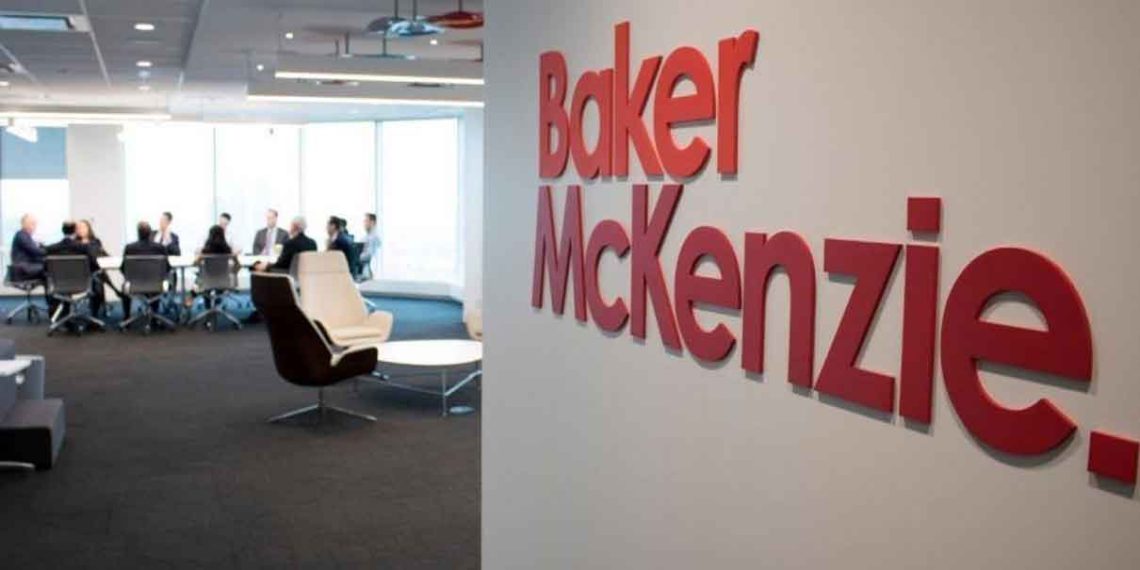 Predicciones Fiscales para 2025: Aumento de Disputas y Cambios Globales, según Baker McKenzie