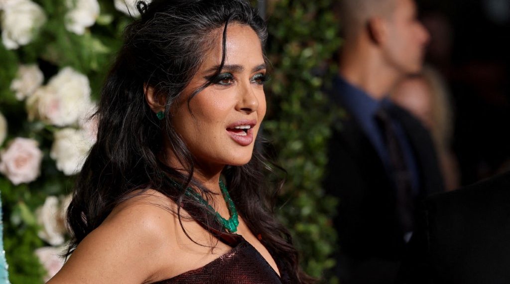 Salma Hayek no deja a nadie indiferente a su paso por las alfombras rojas.