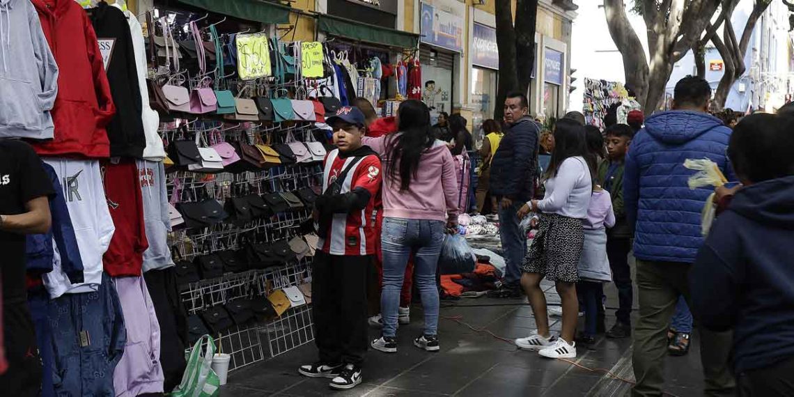"Se aplicará la ley" en el reordenamiento de ambulantes del Centro Histórico de Puebla