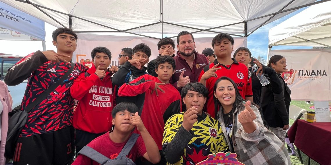 A través del Instituto Municipal para la Juventud, se brindan herramientas psicoeducativas y orientación en temas clave como salud emocional, sexualidad y autoestima.