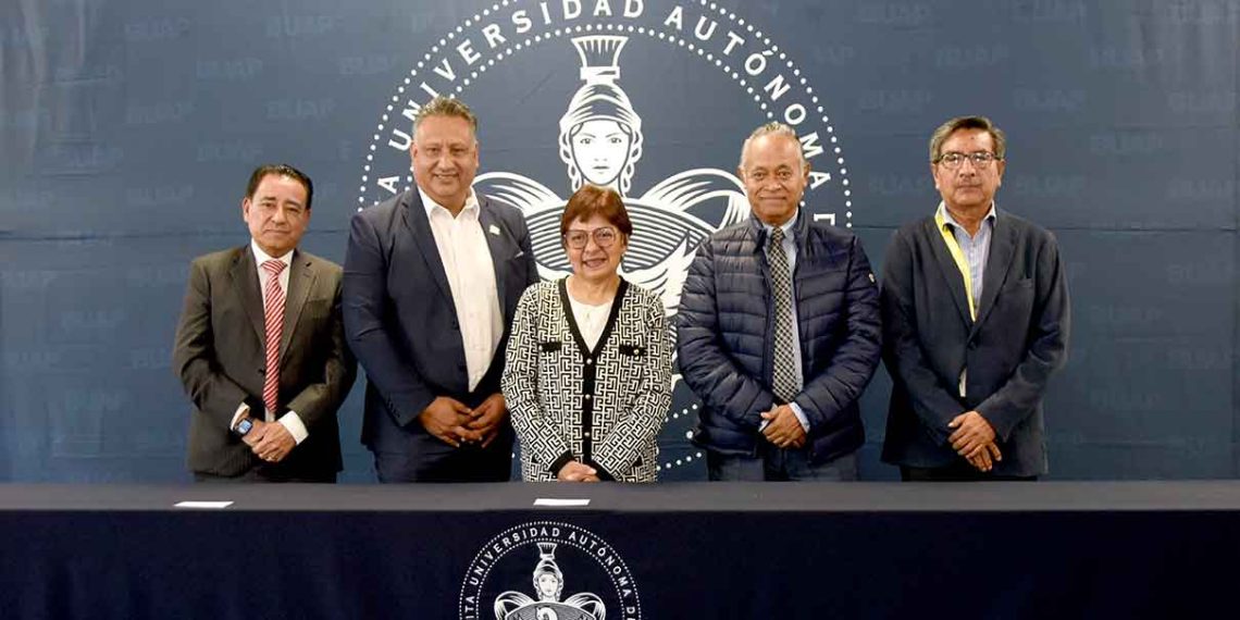 Firman BUAP y Sección 51 del SNTE convenio para impulsar educación de calidad