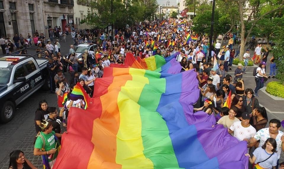 Marcha del orgullo LGBTIQ+ en Aguascalientes (Colectivo SerGay)