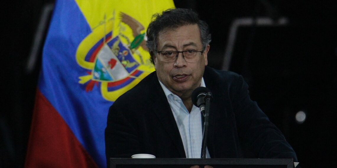 Gustavo Petro lanzó una controvertida declaración acerca de una de las drogas más conflictivas del mapa geopolítico. (Photo by Andrea ARIZA / AFP)