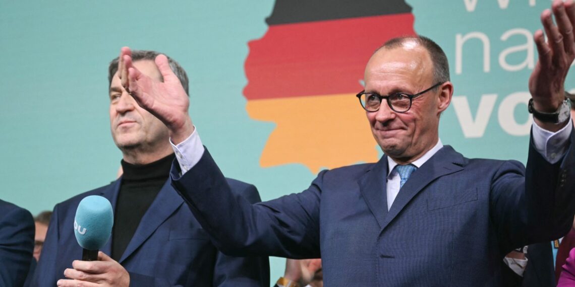 Friedrich Merz fue un rival político de la legendaria canciller Angela Merkel. (Photo by INA FASSBENDER / AFP)