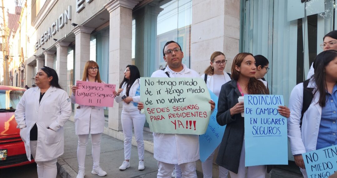 Manifestación residentes IMSS