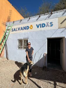 Mary, a las afueras del Centro de Recuperación