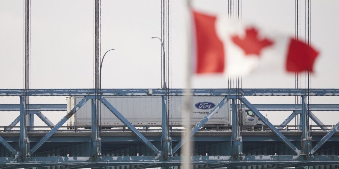 Los viajeros de Canadá tiene una advertencia para ingresar a Estados Unidos. (Photo by Geoff Robins / AFP)