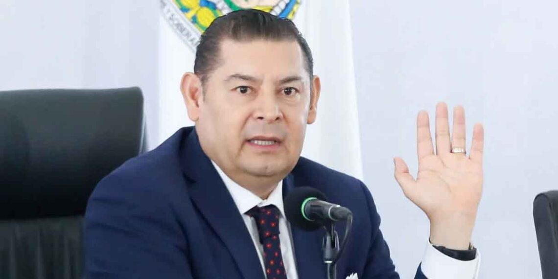 Armenta denuncia irregularidades y amenazas en elecciones extraordinarias de Puebla