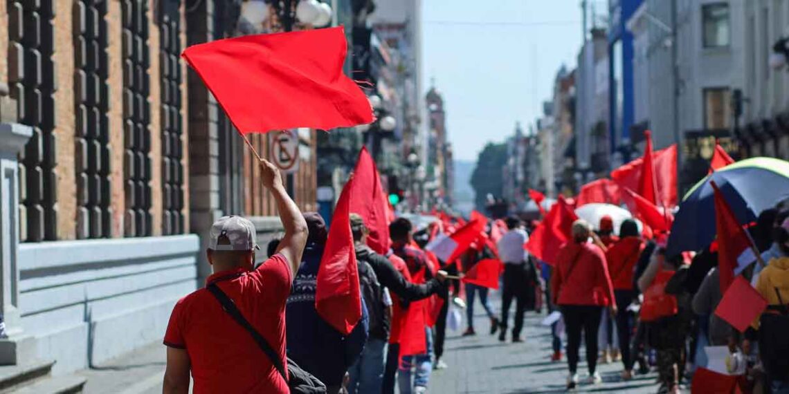 Armenta denuncia que Antorcha Campesina busca lucrar y no cederá ante sus chantajes