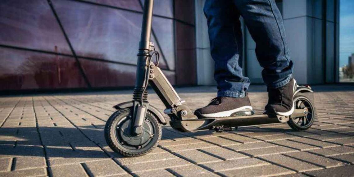 Bicis eléctricas y Scooters deberán portar placa si tienen uso laboral en Puebla