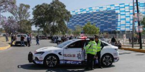 Operativo estatal libera estacionamiento del Estadio Cuauhtémoc de cobros indebidos