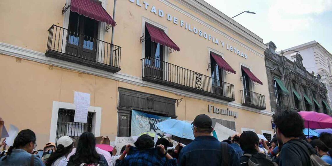 Filosofía y Letras de la BUAP retoma clases presenciales el 8 de abril