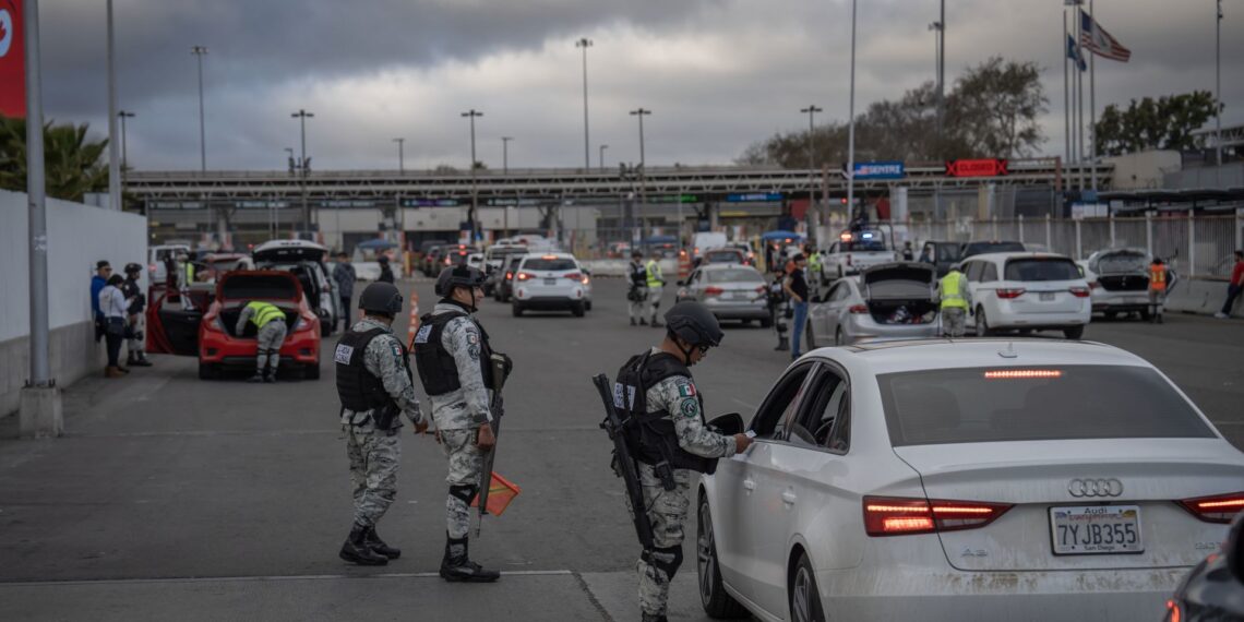 Tras acuerdos entre México y Estados Unidos de reforzar la seguridad en las fronteras, los operativos en la Garita de Otay en Tijuana . (FOTO: OMAR MARTÍNEZ/CUARTOSCURO.COM)