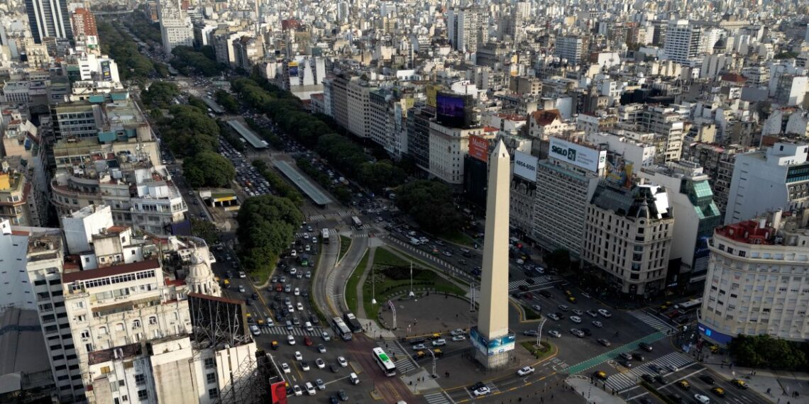El principal icono de la capital argentina. (Photo by LUIS ROBAYO / AFP)