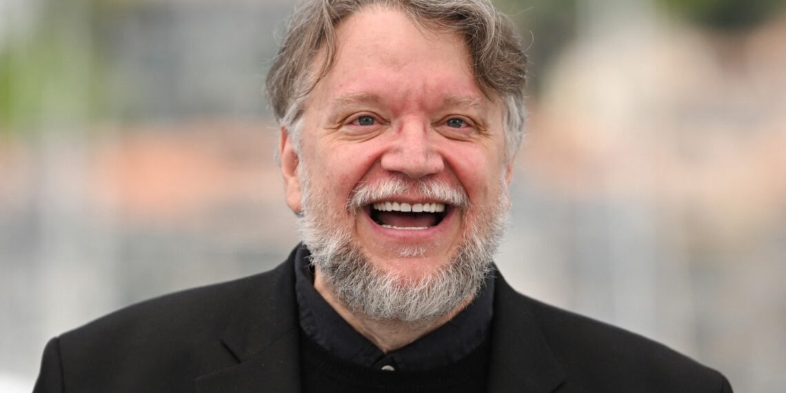 Guillermo Del Toro regresa al Festival Internacional de Cine de Cannes. (Photo by Miguel Medina / AFP)