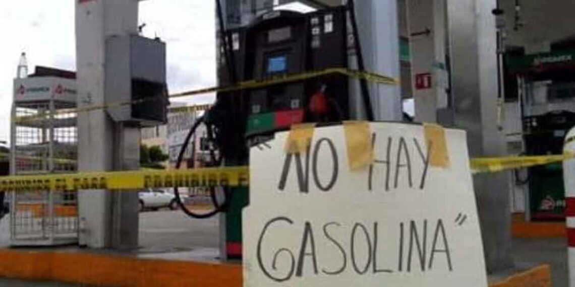 Pemex recorta distribución de gasolina y afecta a estaciones en Puebla y Tlaxcala