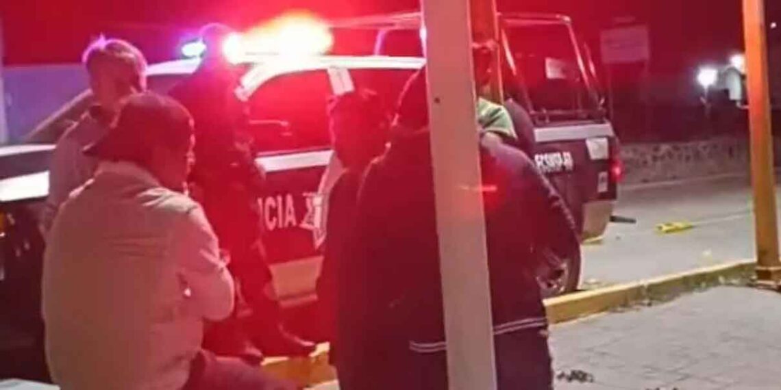 Falsos ministeriales roban camioneta a familia en autopista a Atlixco