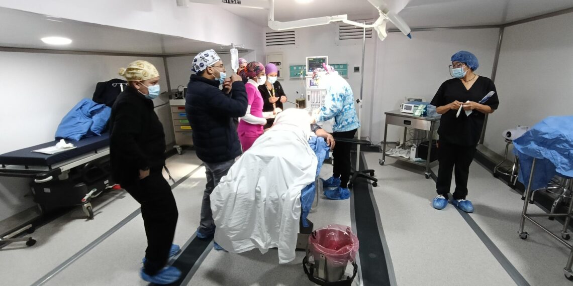 Mantienen atención quirúrgica con unidades móviles y ambulatorias