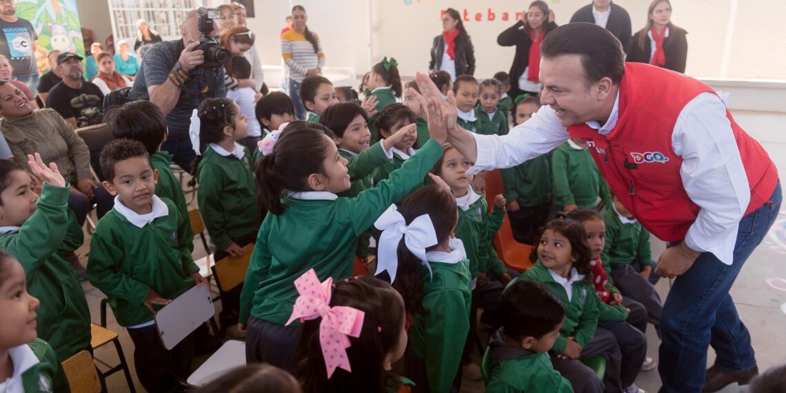 uniformes y útiles escolares