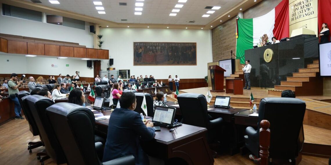¿Qué hicieron los diputados de Durango durante el último periodo de sesiones?