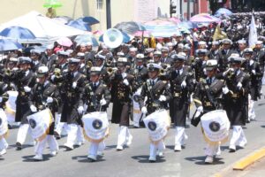 Miles celebran con fervor el aniversario de la Batalla de Puebla
