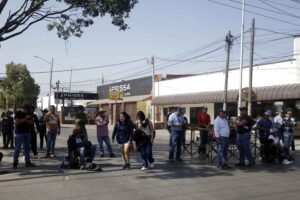 Ejidatarios cierran Valsequillo y Las Torres; conflicto agrario deja varados a usuarios del RUTA