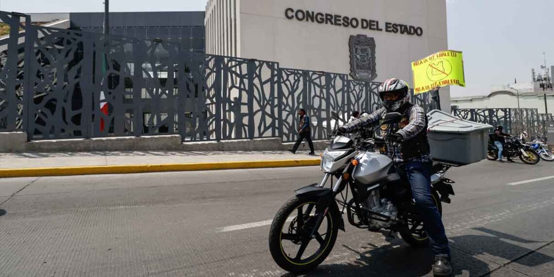 Puebla podría recaudar mil millones con regulación de motociclistas