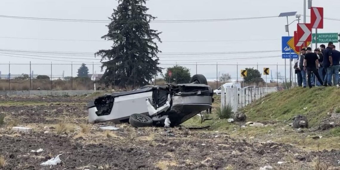 El costoso vehículo es nuevamente noticia por un aparatoso accidente. (Especial)