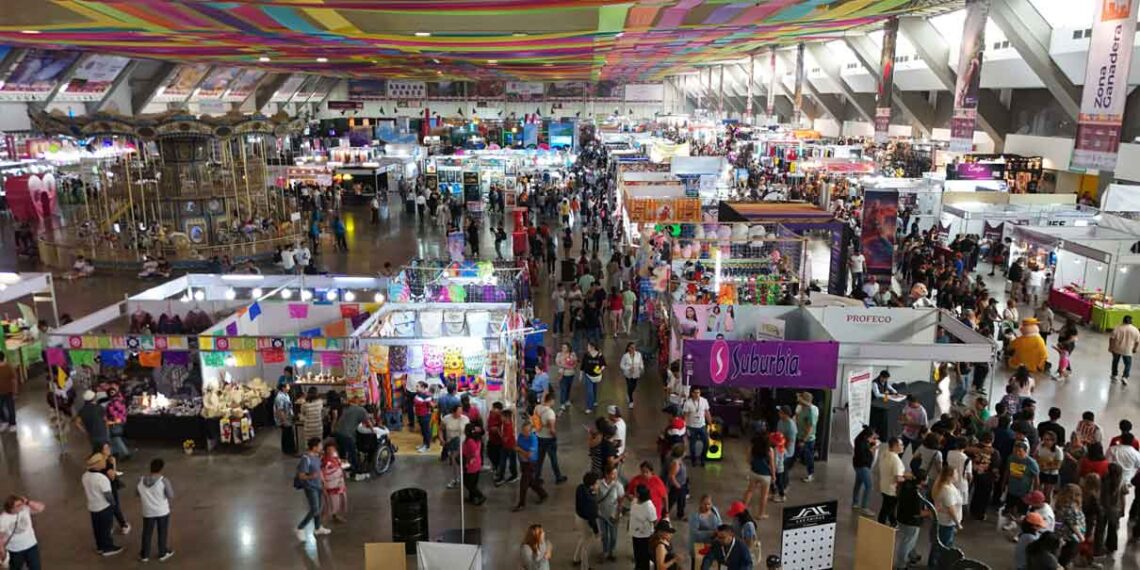 Más asistentes, más éxito: Feria de Puebla 2025 supera expectativas de participación