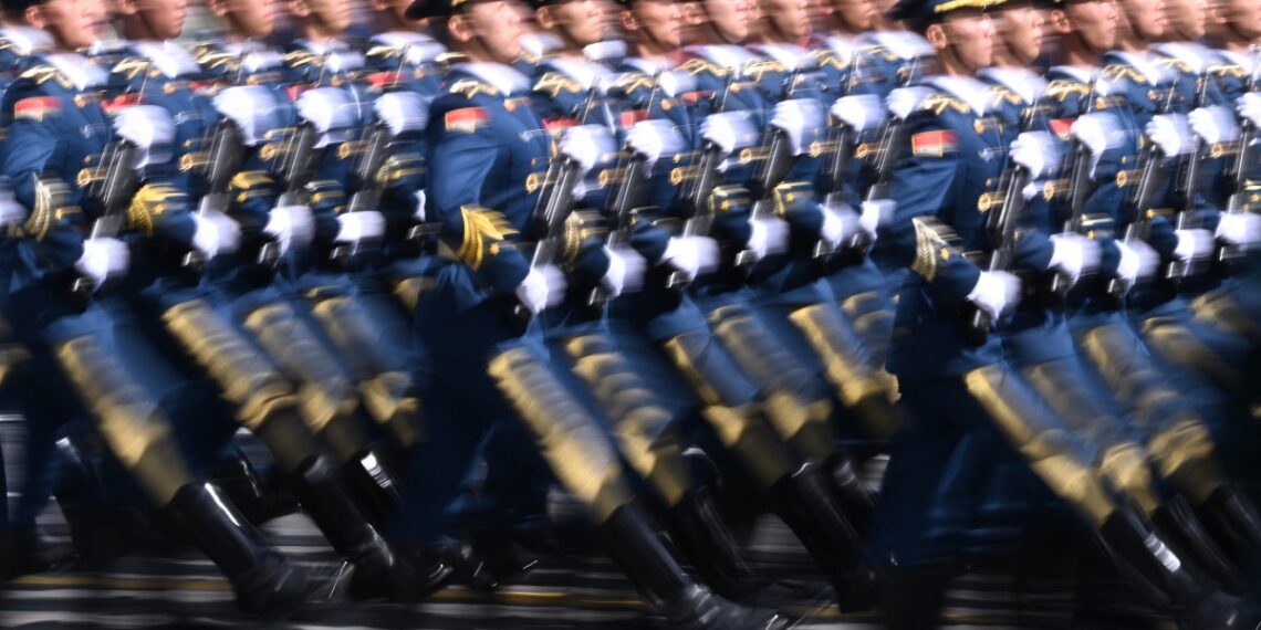 La armada china ha crecido su poder nuclear en los últimos años. (Photo by Kirill KUDRYAVTSEV / AFP)