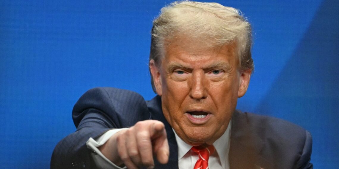 La postura de Donald Trump ante el conflicto de Irán - Israel ha generado múltiples reacciones. (Photo by NICOLAS TUCAT / AFP)
