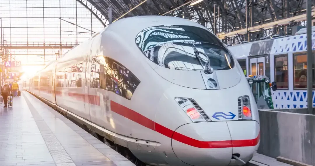 La línea de alta velocidad alemana sufrió un retraso por la limpieza del tren, aunque esto tiene un trasfondo más allá. (AdobeStock)