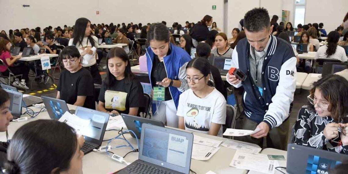 BUAP realiza examen de admisión 2025 en línea; verifica si cumples los requisitos