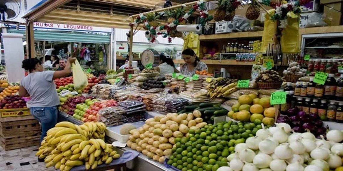 Mercados de Puebla bajo amenaza: SSP reconoce cobro de piso