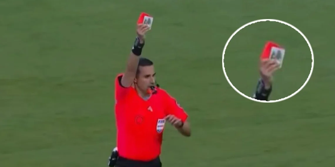 El silbante mexicano tuvo un episodio durante su participación en el encuentro entre Boca y Benfica. (Especial)
