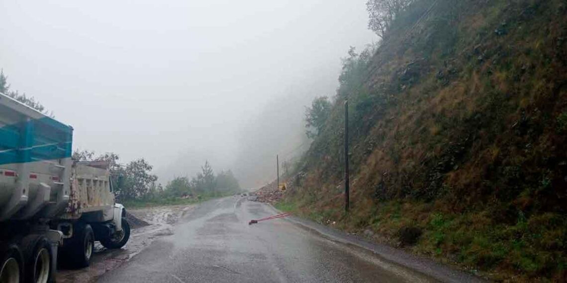 Huracán Erick provoca deslaves y lluvias intensas en varias regiones de Puebla