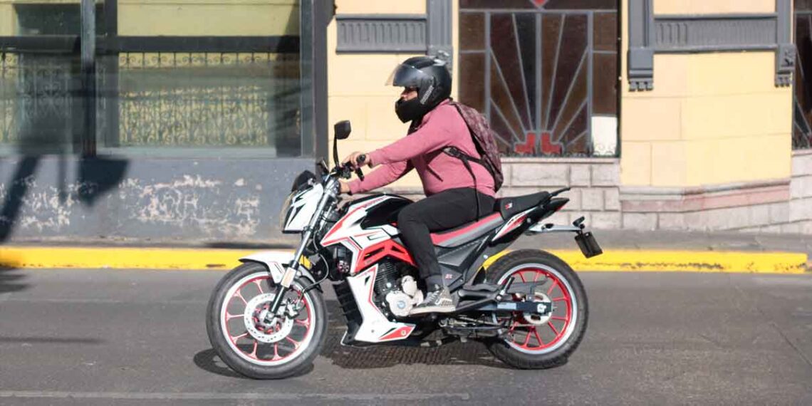 ¡Evita multas! Conoce las nuevas reglas para motociclistas en Puebla