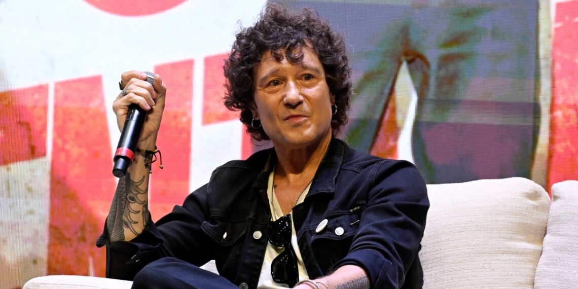 Enrique Bunbury está trabajando con "Huracán Ambulante Tour 2025" recorriendo las Américas y España.(Photo by Alfredo ESTRELLA / AFP)