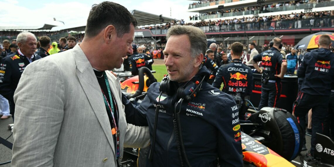 El británico Christian Horner dejará su posición como CEO de Red Bull Racing, los resultados con la escudería esta temporada no lo acompañan. (Photo by Andrej ISAKOVIC / AFP)